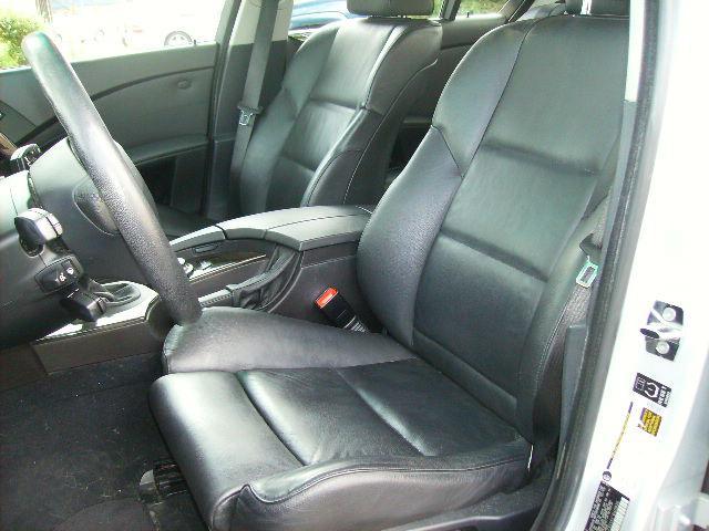 BMW 5 series 2005 photo 2