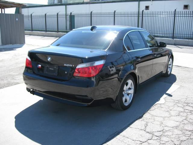 BMW 5 series 2005 photo 2