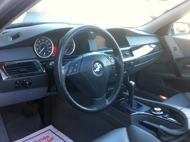 BMW 5 series 2005 photo 2