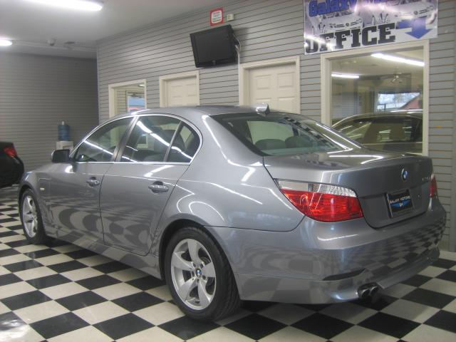 BMW 5 series 2005 photo 4