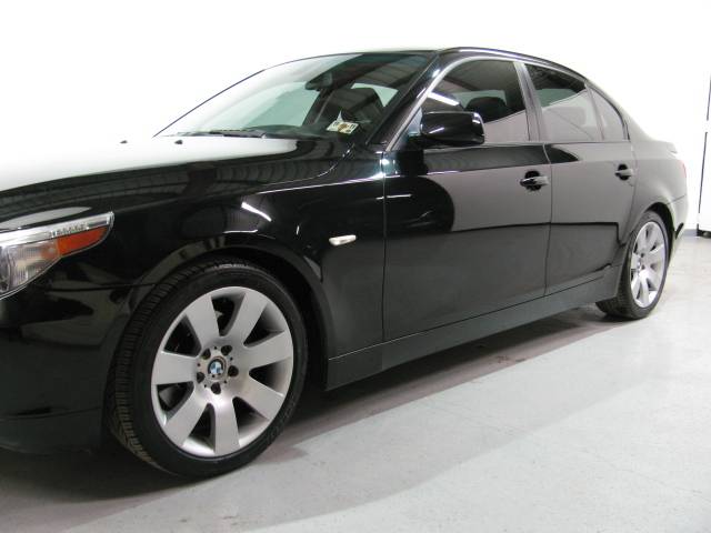 BMW 5 series 2005 photo 2