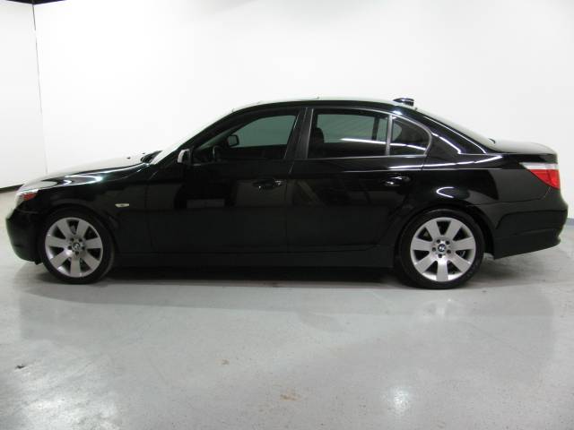 BMW 5 series 2005 photo 3