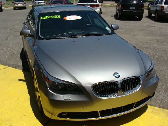 BMW 5 series 2005 photo 1