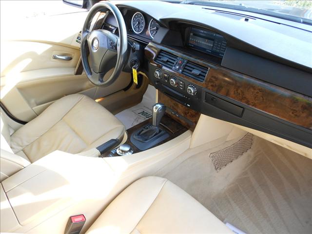 BMW 5 series 2006 photo 2