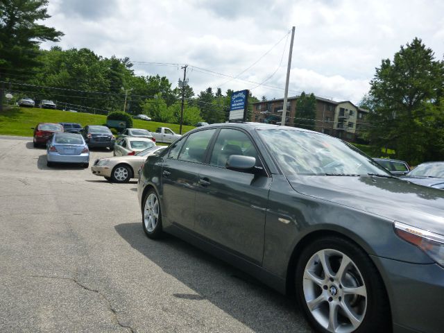 BMW 5 series 2006 photo 2