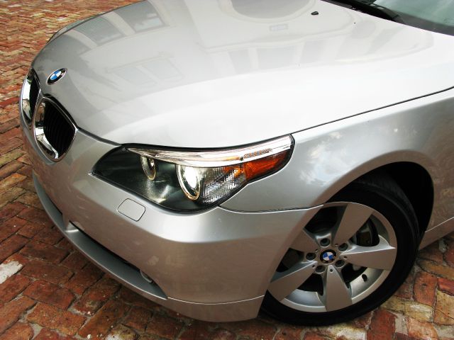 BMW 5 series 2006 photo 1