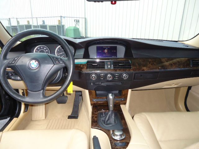 BMW 5 series 2006 photo 20