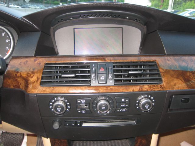 BMW 5 series 2006 photo 11