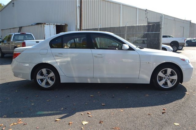 BMW 5 series 2006 photo 3