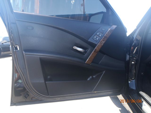BMW 5 series 2006 photo 16