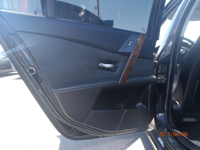 BMW 5 series 2006 photo 2