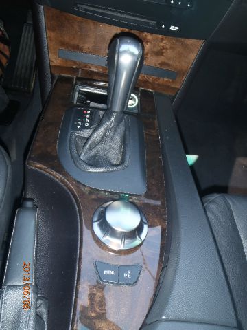 BMW 5 series 2006 photo 25