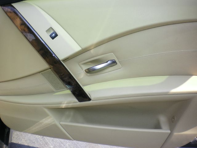 BMW 5 series 2006 photo 22