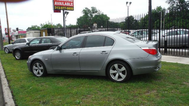 BMW 5 series 2007 photo 2