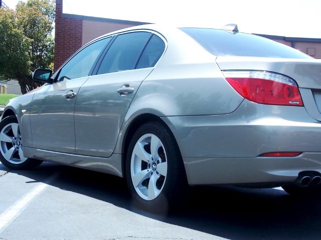 BMW 5 series 2008 photo 4