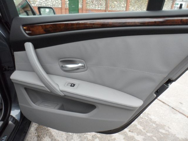 BMW 5 series 2008 photo 18