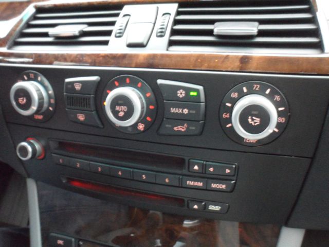 BMW 5 series 2008 photo 27