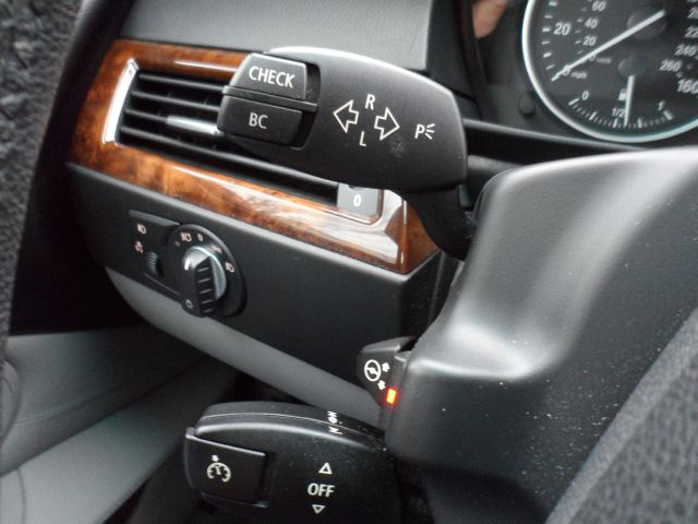 BMW 5 series 2008 photo 35