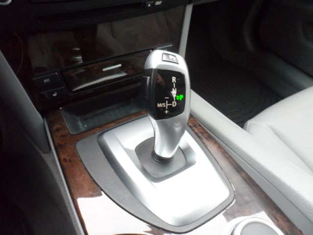 BMW 5 series 2008 photo 37