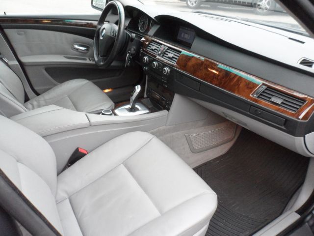 BMW 5 series 2008 photo 44