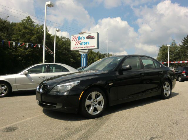 BMW 5 series 2008 photo 2