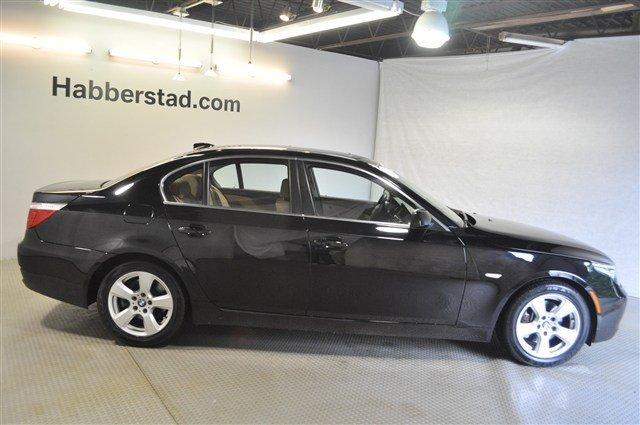 BMW 5 series 146 Cutaway Sedan