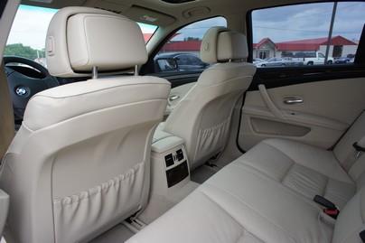 BMW 5 series 2009 photo 17