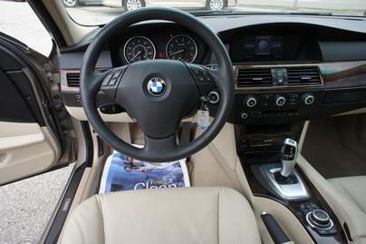BMW 5 series 2009 photo 18