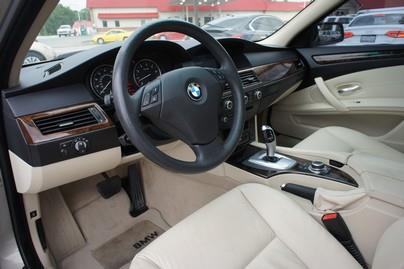 BMW 5 series 2009 photo 19