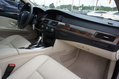 BMW 5 series 2009 photo 2