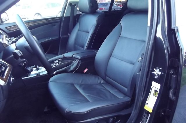 BMW 5 series 2009 photo 2