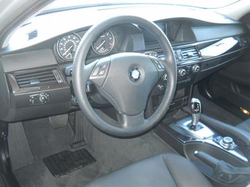 BMW 5 series 2010 photo 4
