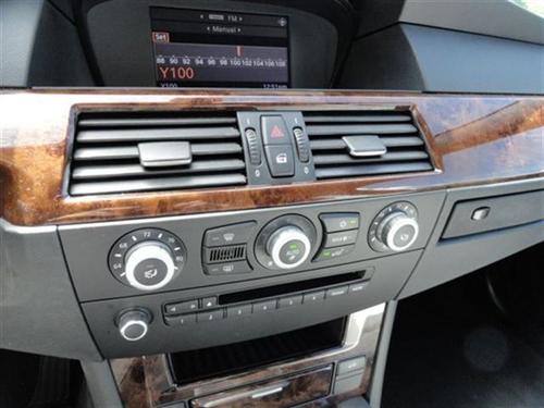 BMW 5 series 2010 photo 1