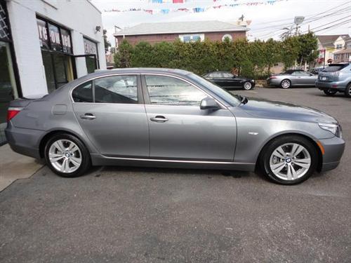 BMW 5 series 2010 photo 1