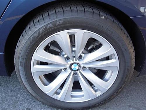 BMW 5 series 2010 photo 4