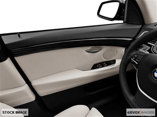 BMW 5 series 2010 photo 1