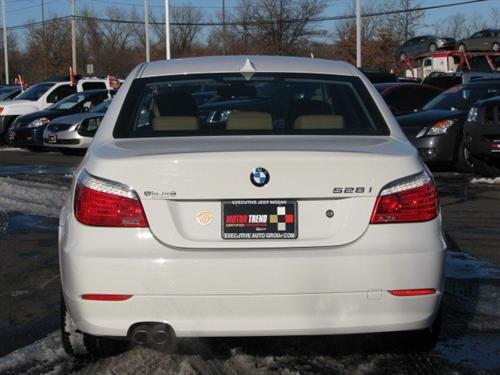 BMW 5 series 2010 photo 3