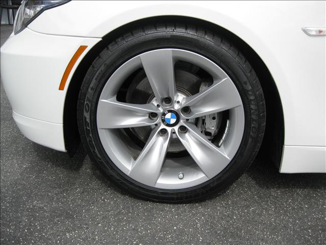 BMW 5 series 2010 photo 4