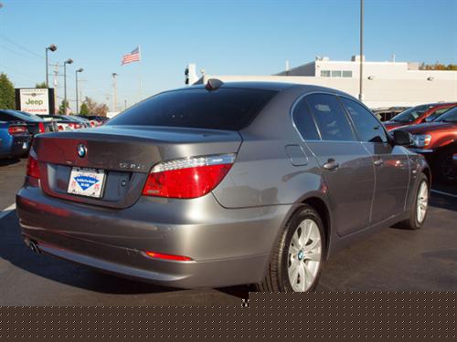 BMW 5 series 2010 photo 2