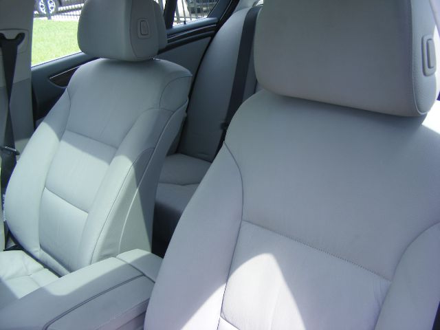 BMW 5 series 2010 photo 10