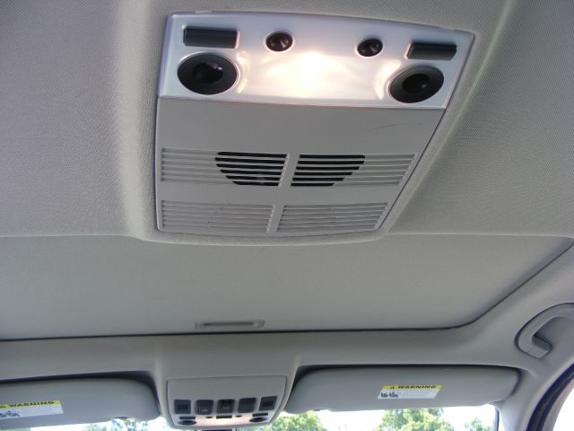 BMW 5 series 2010 photo 14