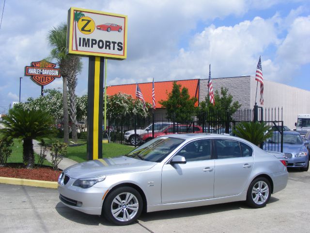 BMW 5 series 2010 photo 24