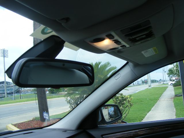 BMW 5 series 2010 photo 25