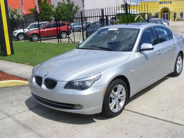 BMW 5 series 2010 photo 27