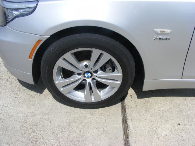 BMW 5 series 2010 photo 3