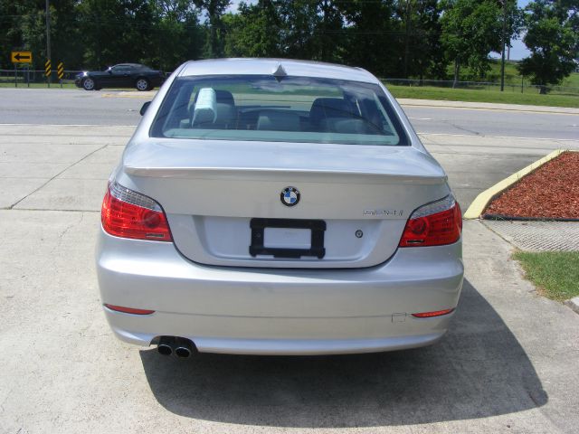 BMW 5 series 2010 photo 7