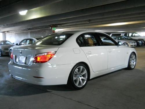 BMW 5 series 2010 photo 2