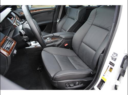 BMW 5 series 2010 photo 1