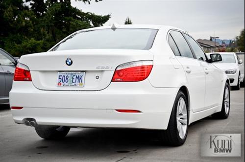 BMW 5 series 2010 photo 2
