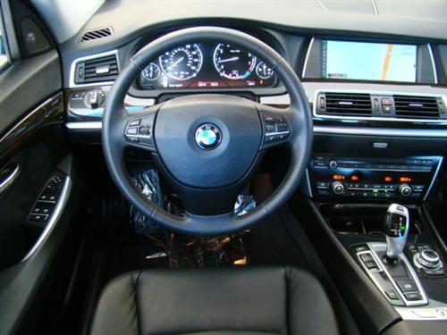 BMW 5 series 2010 photo 2